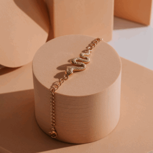 Bracelet Médusa – Serpent doré en acier inoxydable