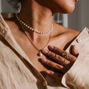 Collier Aphrodite – Acier inoxydable & perles ✨